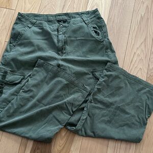 American Eagle Dreamy Drape Cargo size 16Regular